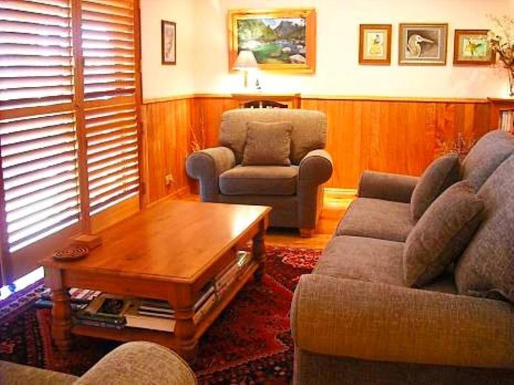 Beechwood Lodge New Zealand Manapouri Room photo
