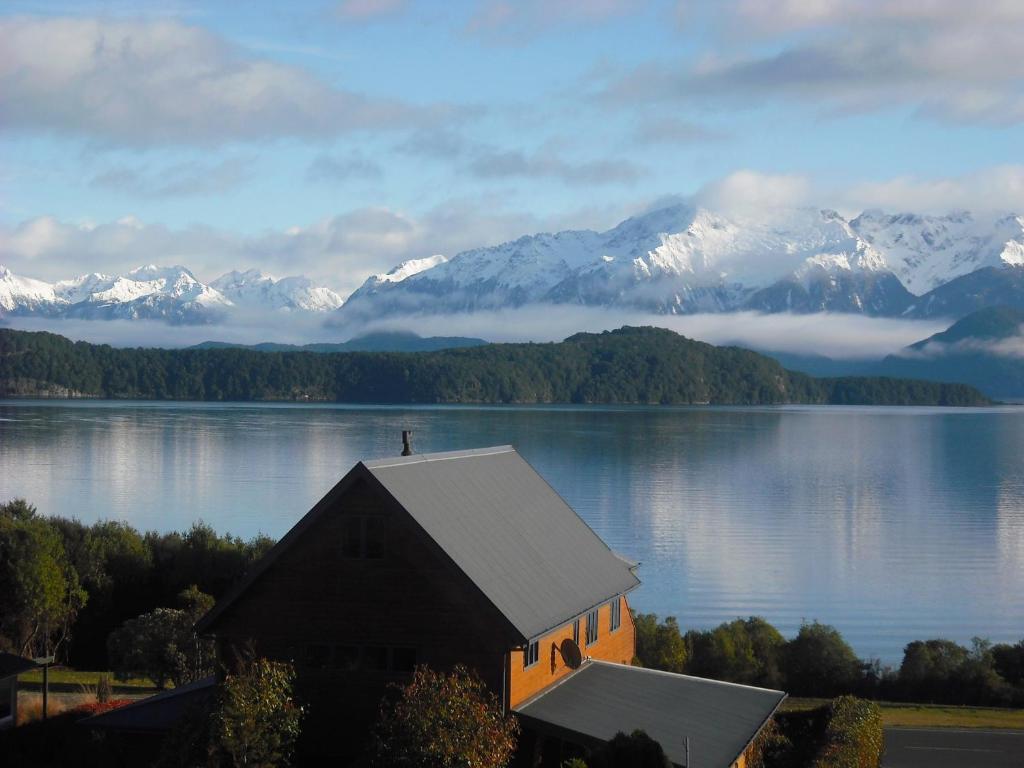 Beechwood Lodge New Zealand Manapouri Exterior photo